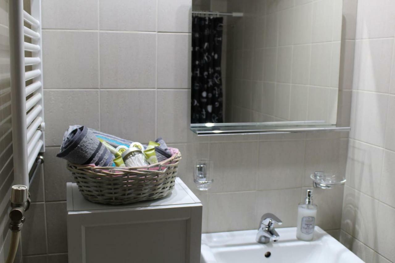 أثينا Melina'S Apartment By The Tube المظهر الخارجي الصورة