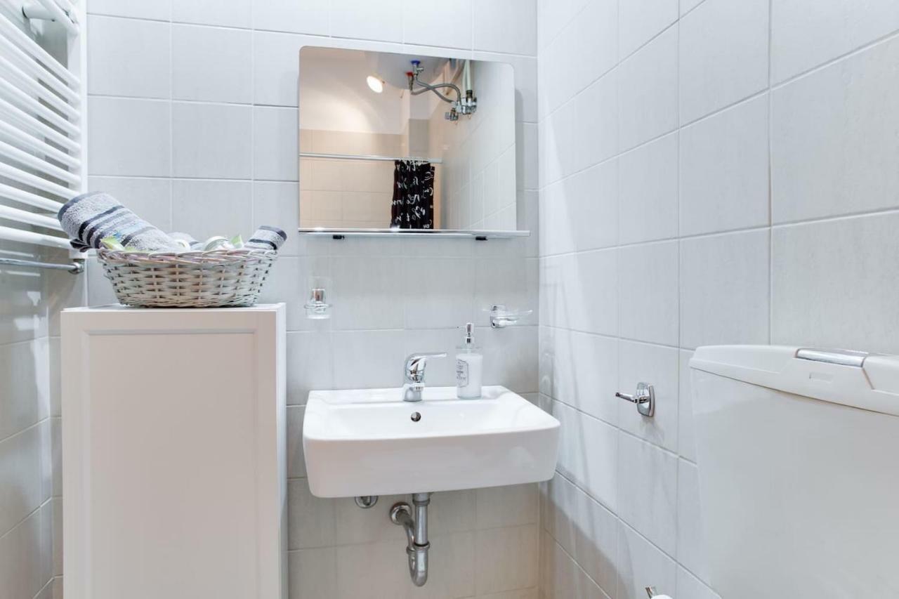 أثينا Melina'S Apartment By The Tube المظهر الخارجي الصورة
